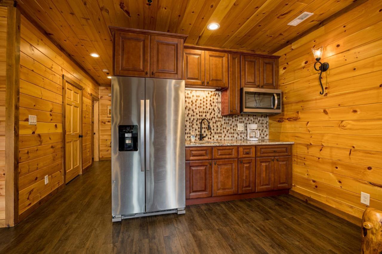 Ridge View Lodge Nature And Mountain View - Hot Tub - Firepit - Yard - Games Gatlinburg Dış mekan fotoğraf