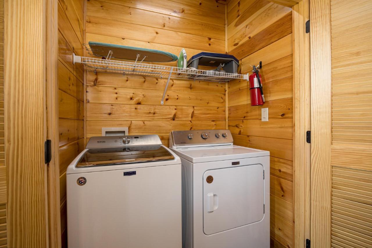 Ridge View Lodge Nature And Mountain View - Hot Tub - Firepit - Yard - Games Gatlinburg Dış mekan fotoğraf
