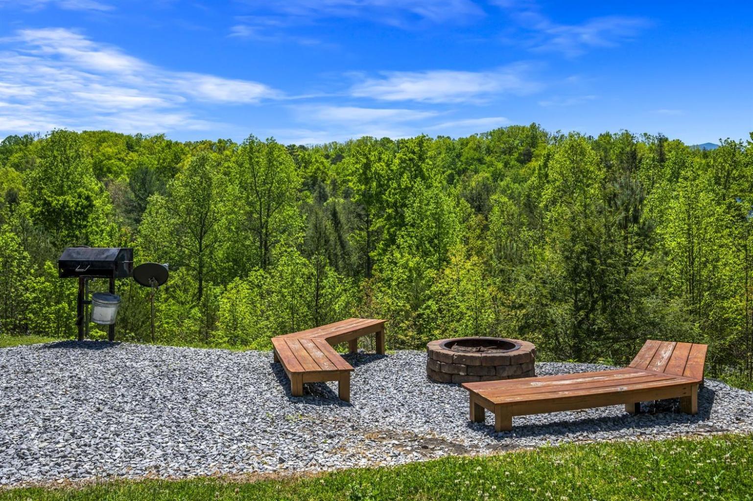 Ridge View Lodge Nature And Mountain View - Hot Tub - Firepit - Yard - Games Gatlinburg Dış mekan fotoğraf