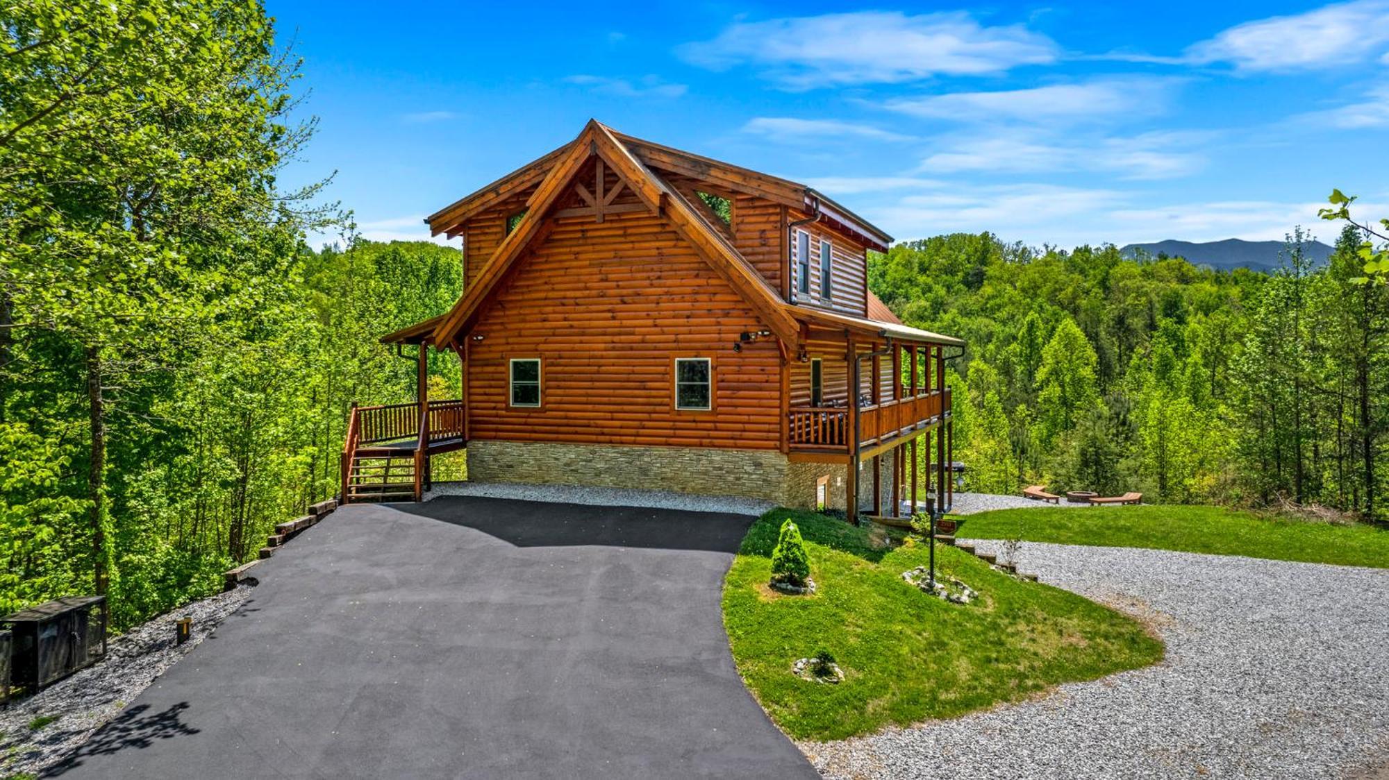 Ridge View Lodge Nature And Mountain View - Hot Tub - Firepit - Yard - Games Gatlinburg Dış mekan fotoğraf