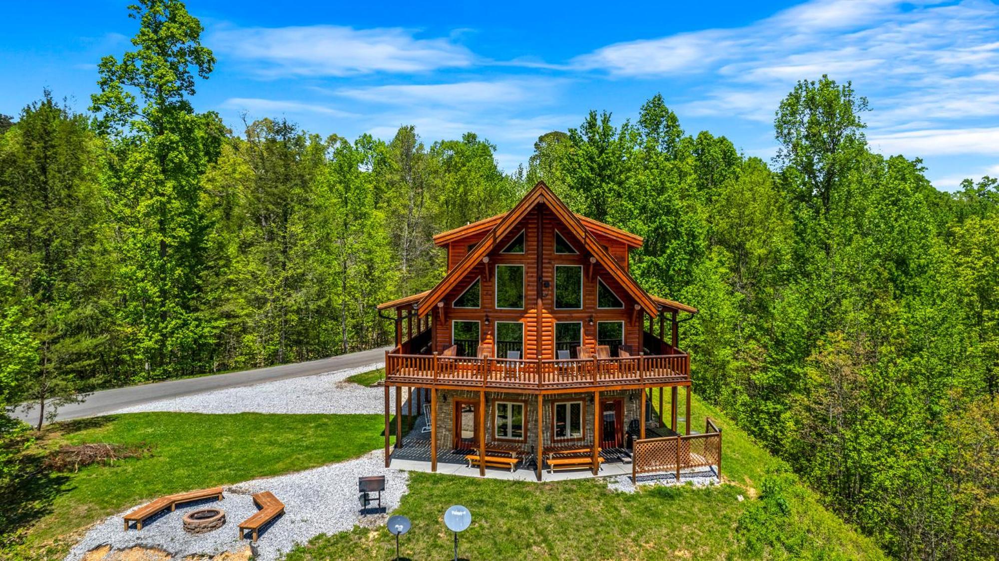 Ridge View Lodge Nature And Mountain View - Hot Tub - Firepit - Yard - Games Gatlinburg Dış mekan fotoğraf